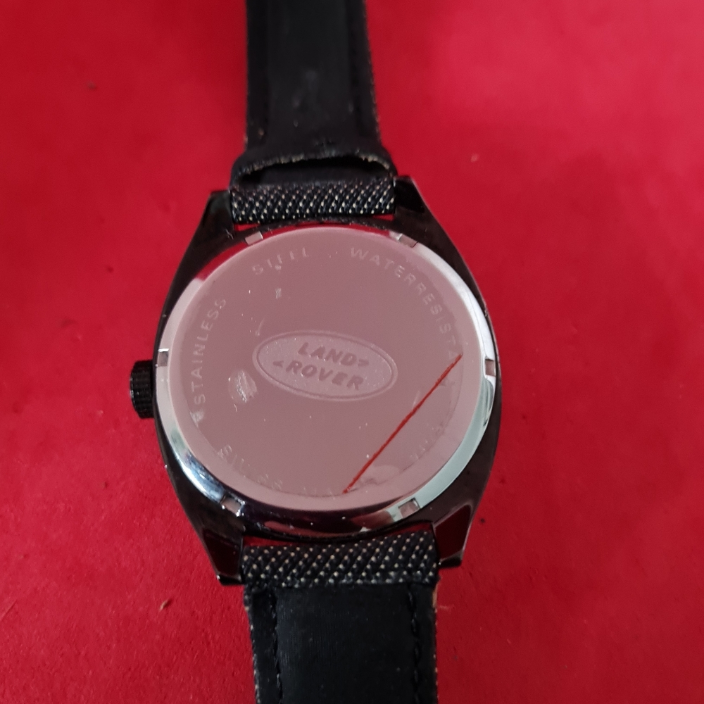 Land Rover watch - - Picture 2 of 6
